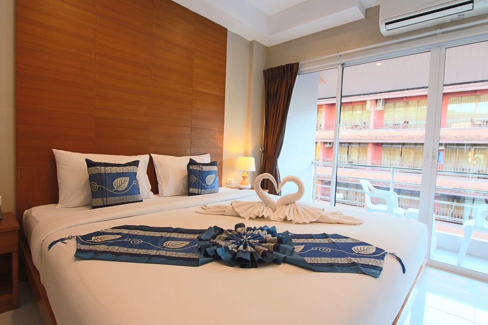 GOOD NICE HOTEL - 26