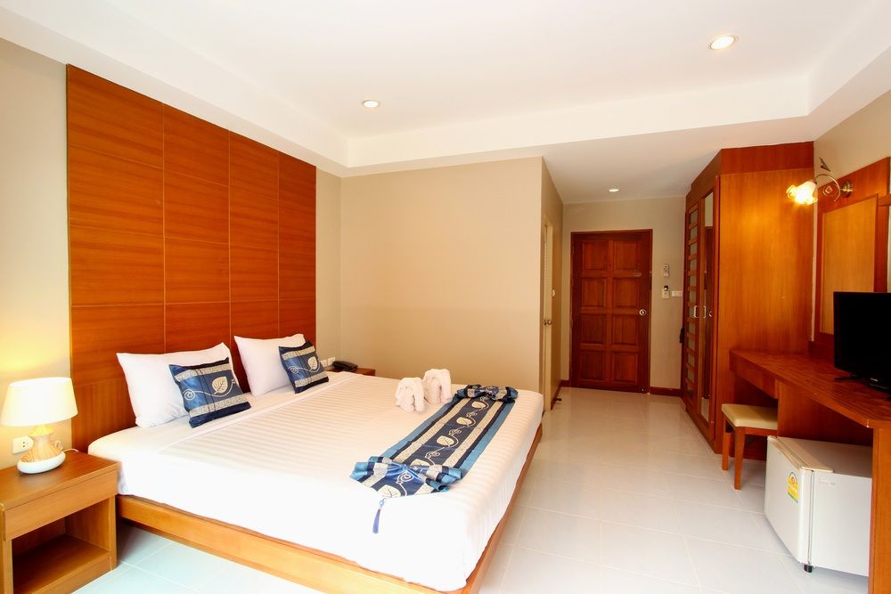 GOOD NICE HOTEL - 18