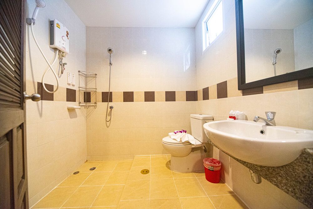 Q VICTORY PATONG - 36