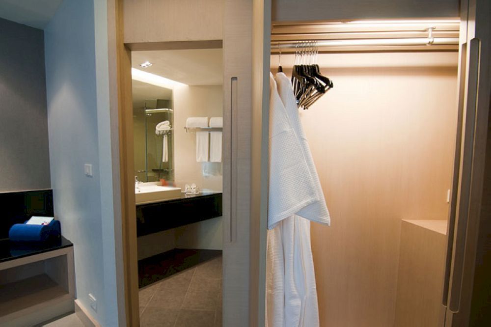 THE ASHLEE HEIGHTS PATONG HOTEL & SUITES - 61