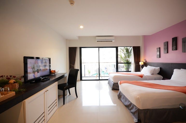 THE LANTERN RESORT PATONG - 31