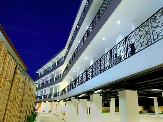 SURINTRA BOUTIQUE RESORT - 3