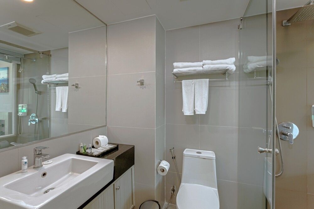 CLARIAN HOTEL BEACH PATONG - 103