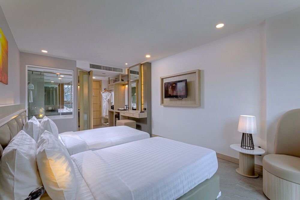 CLARIAN HOTEL BEACH PATONG - 56