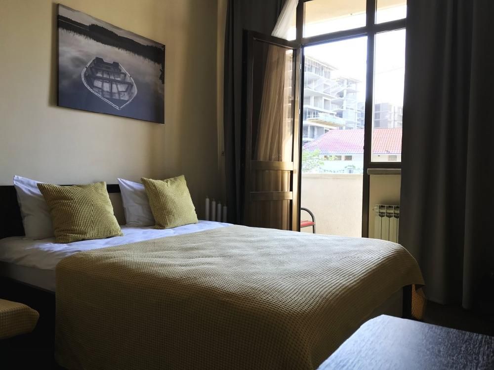 FAMILY HOLIDAY HOTEL, гостевой дом - 24