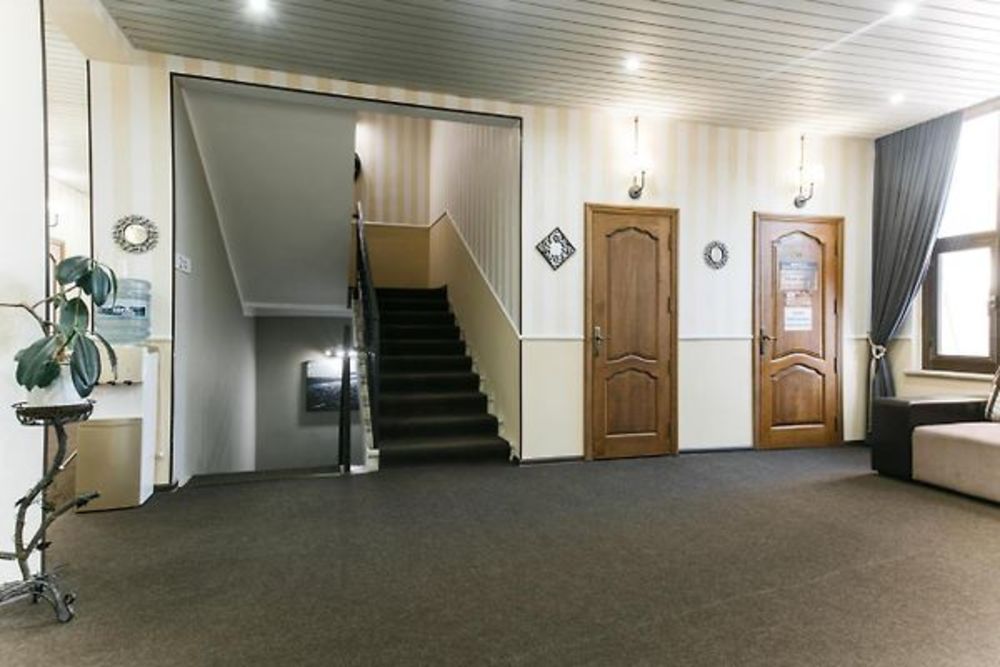 FAMILY HOLIDAY HOTEL, гостевой дом - 11