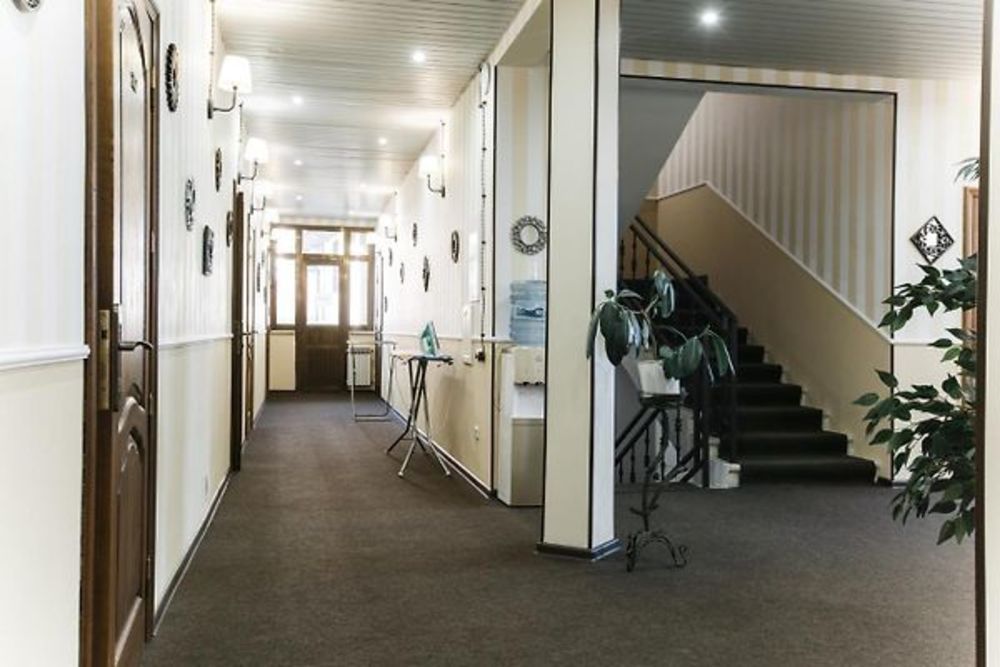 FAMILY HOLIDAY HOTEL, гостевой дом - 10