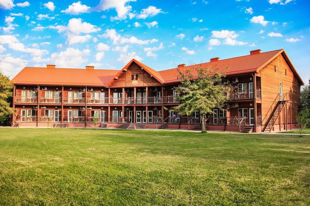 ОЗЕРО ДИВНОЕ, парк-отель - 1