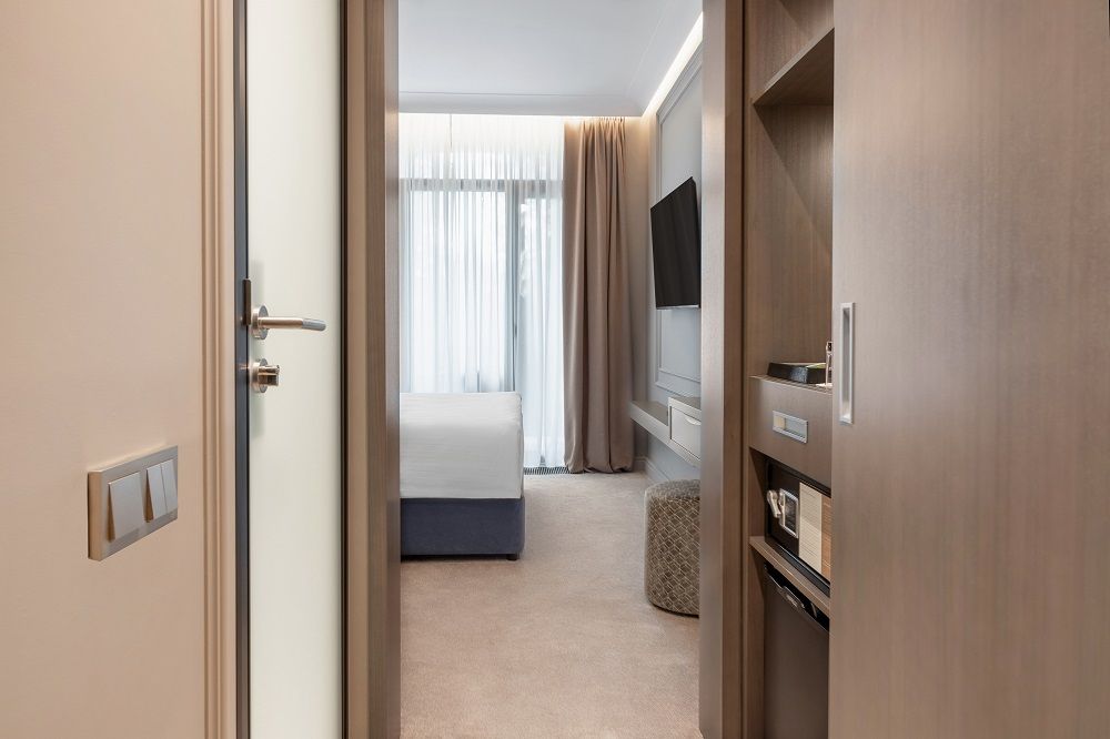 МОНЕ, отель - 98