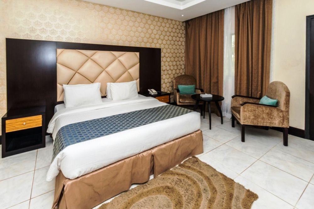 FLAMINGO BEACH RESORT - 10