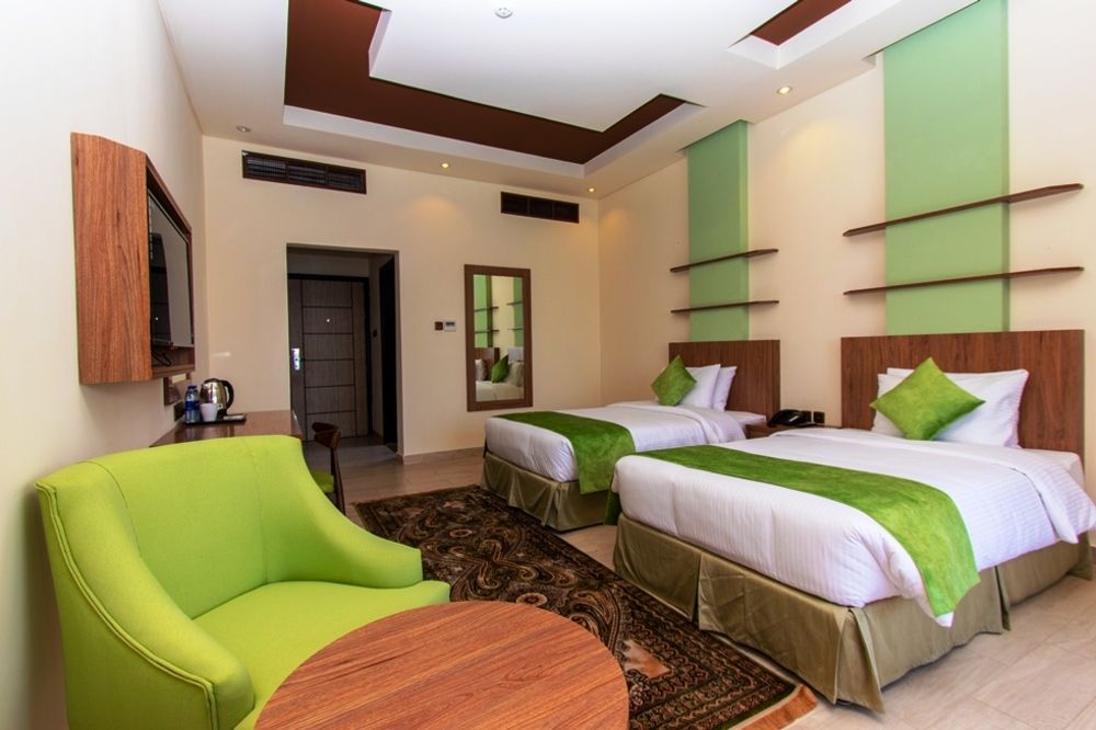 FLAMINGO BEACH RESORT - 6