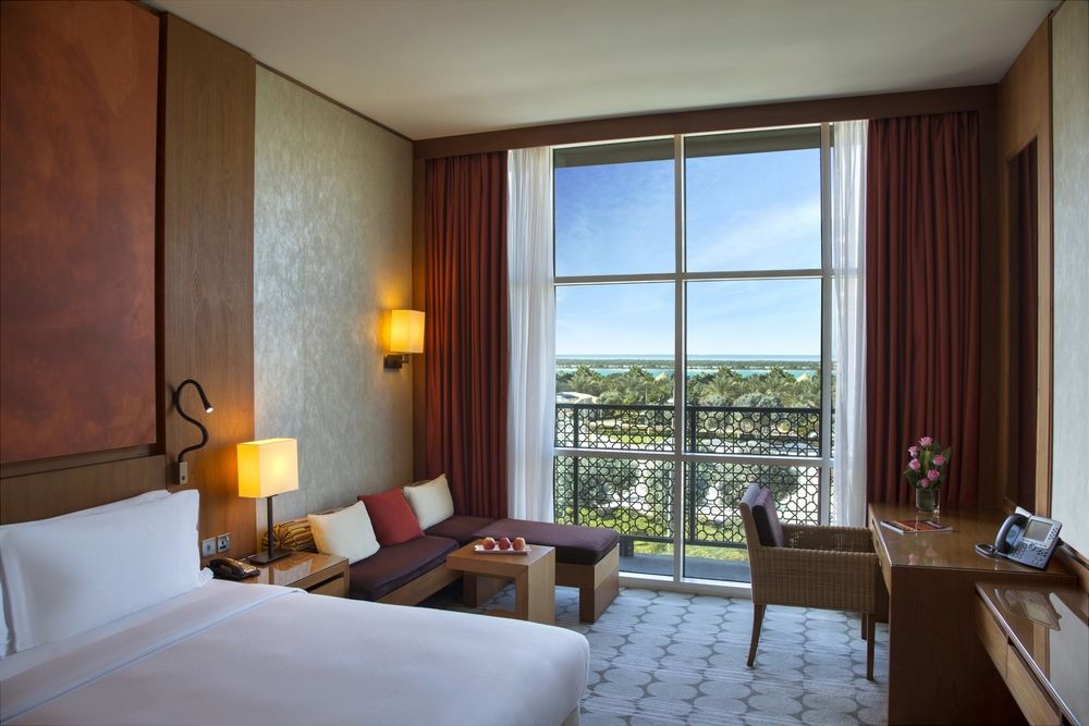 YAS PLAZA MARINA (ex. YAS ISLAND ROTANA) - 51