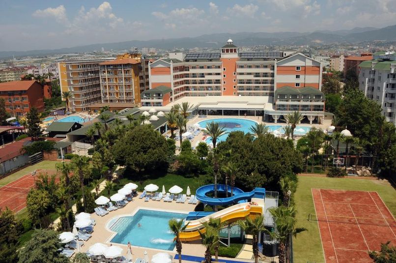 Insula Resort Hotel - 6