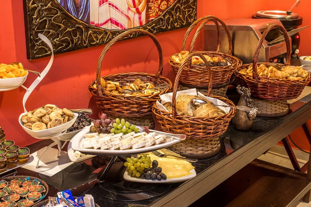 FIRST CENTRAL HOTEL SUITES - 14