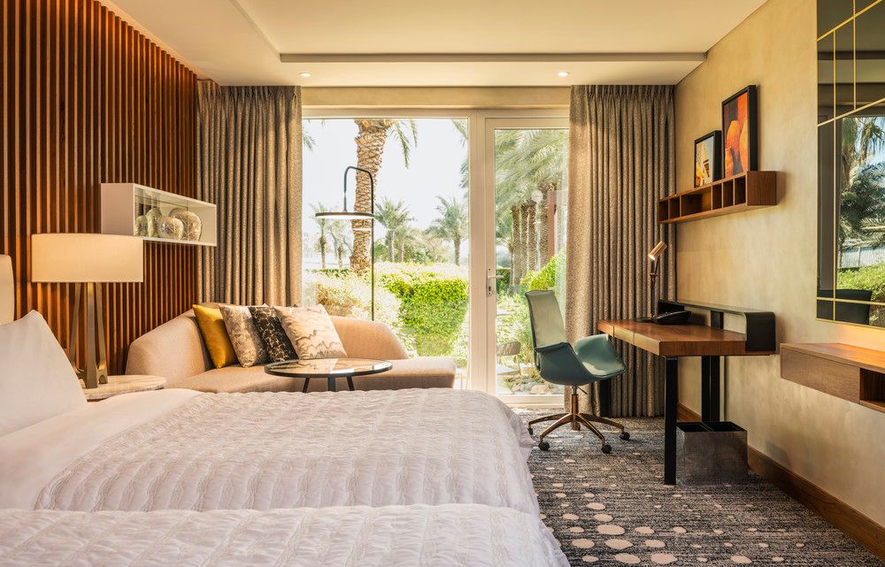 LE MERIDIEN DUBAI HOTEL & CONFERENCE CENTRE - 98