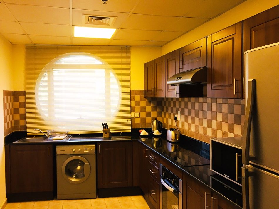 PEARL MARINA HOTEL APARTMENTS - 52