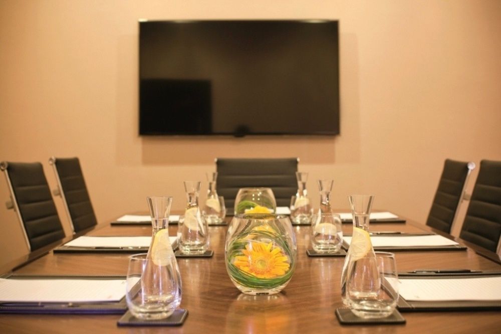 MOVENPICK HOTEL AL MAMZAR - 19