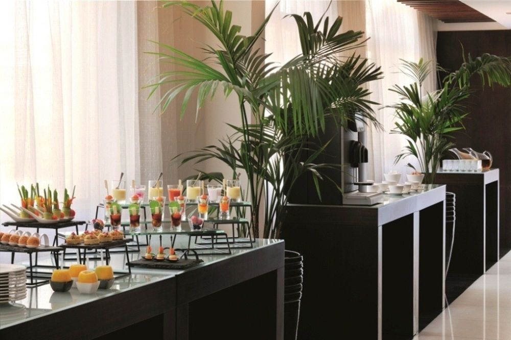 MOVENPICK HOTEL AL MAMZAR - 12