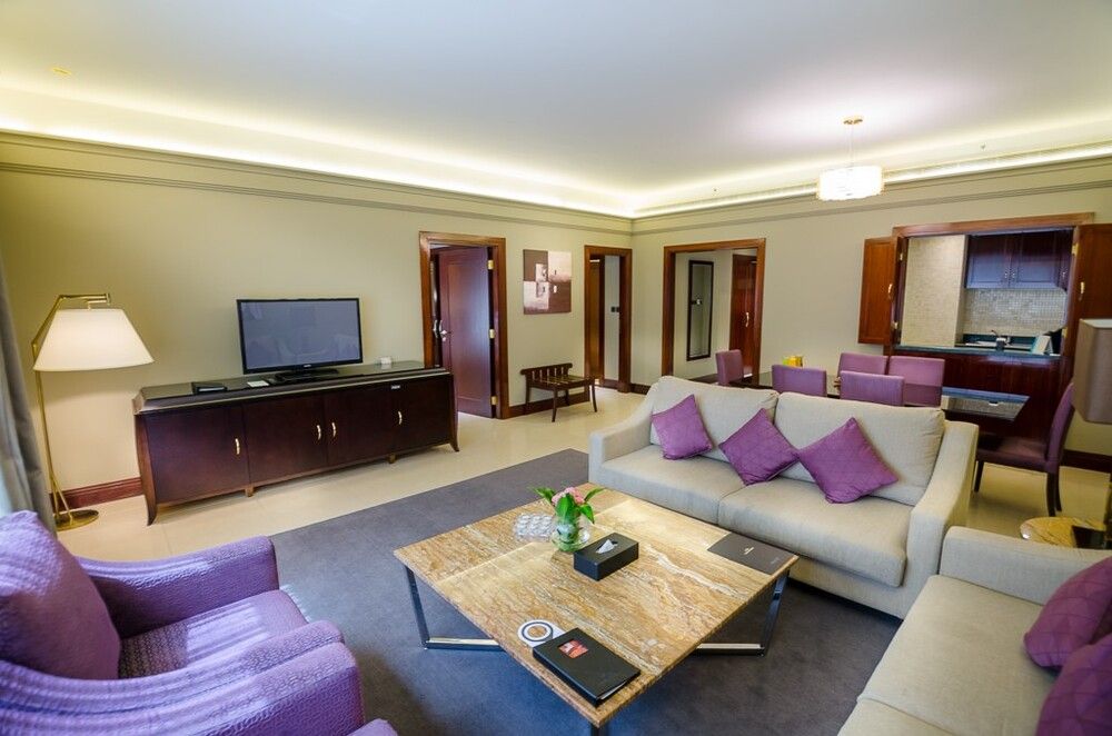 SOMEWHERE HOTEL - 10