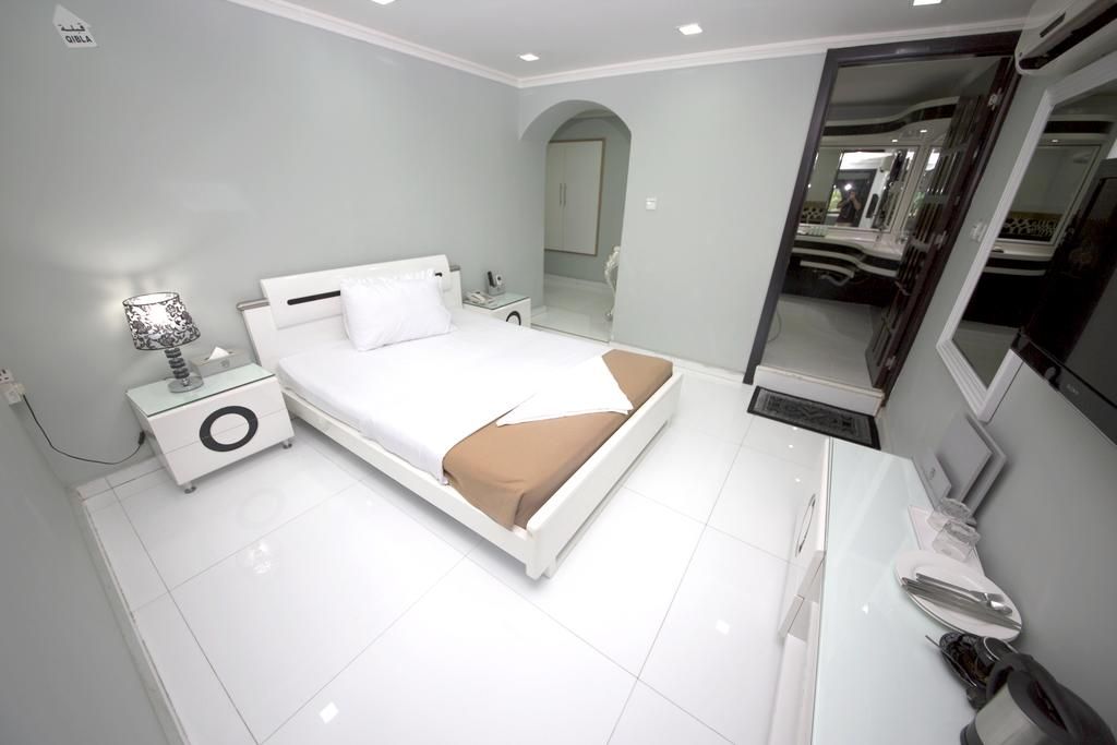 WHITE FORT HOTEL - 4