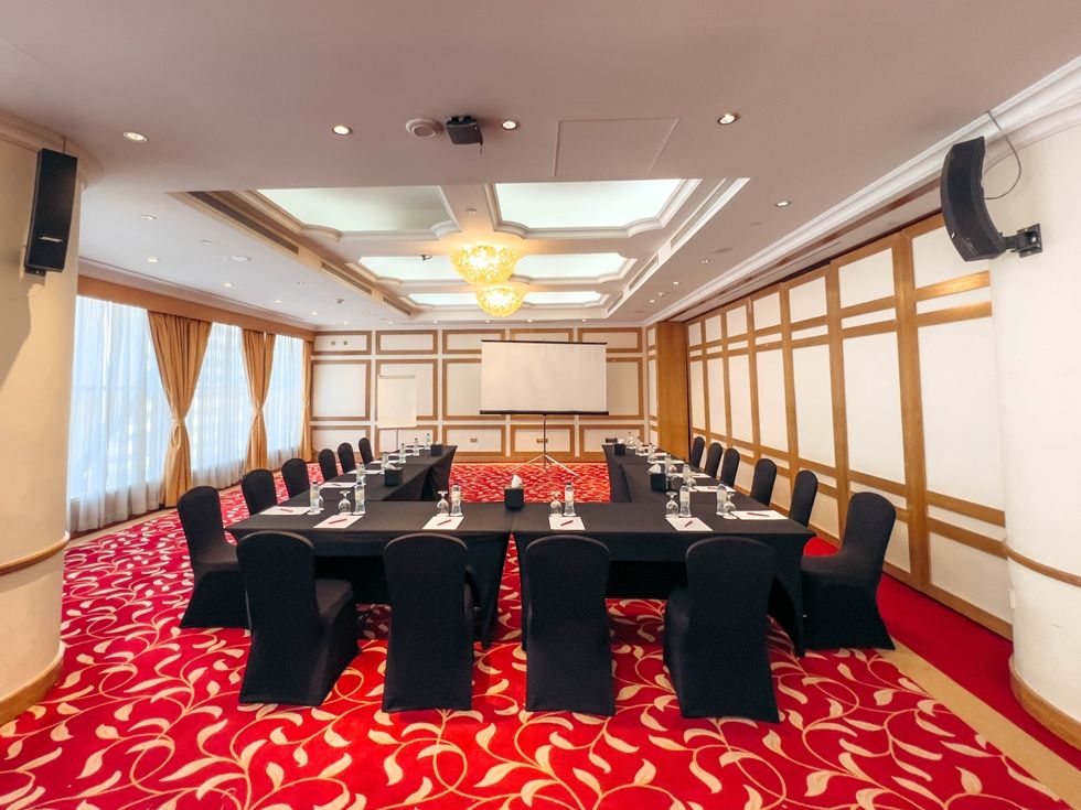 MILLENNIUM DOWNTOWN - 12