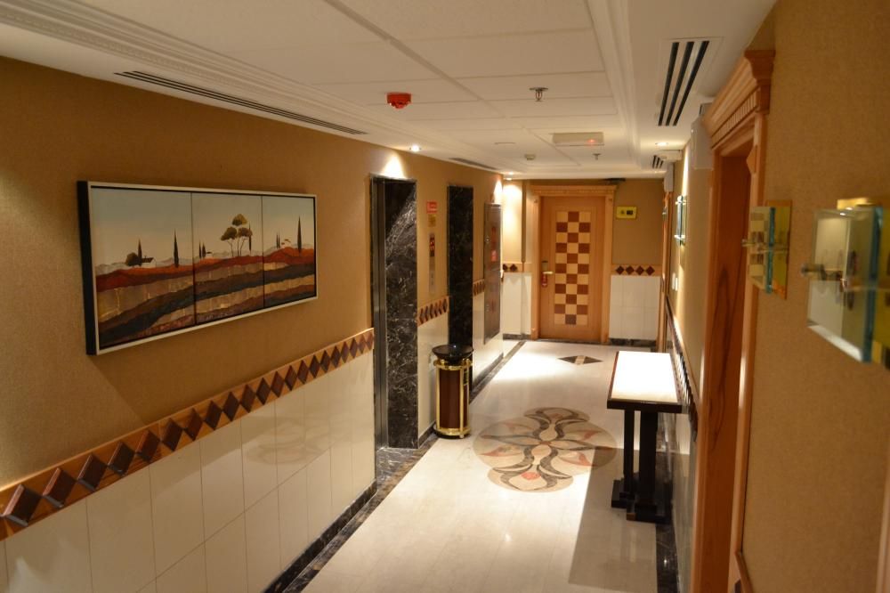 CRYSTAL PLAZA HOTEL  - 6