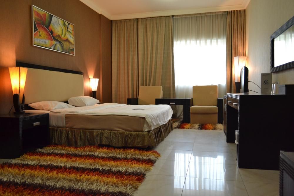 CRYSTAL PLAZA HOTEL  - 19