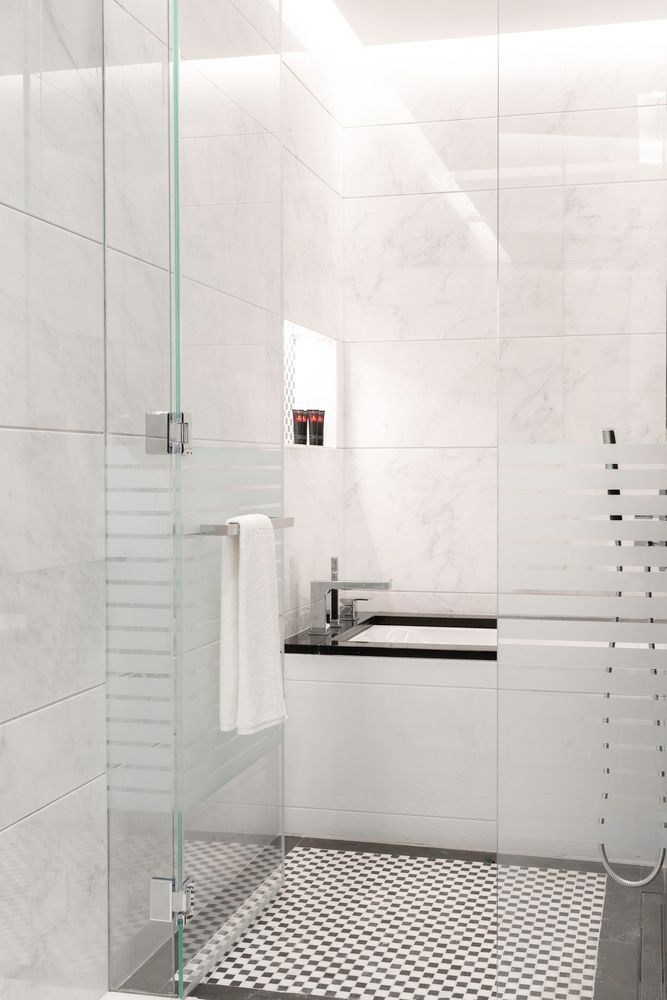 RENAISSANCE BUSINESS BAY (ex. GRAND MILLENNIUM BUSINESS BAY) - 63