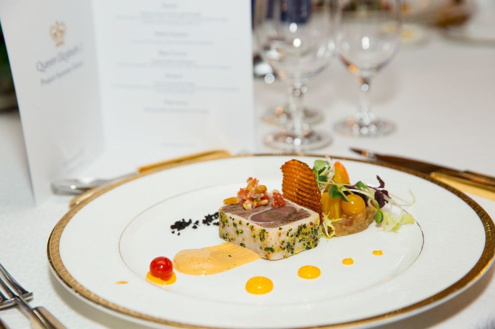 QUEEN ELIZABETH 2 - 9