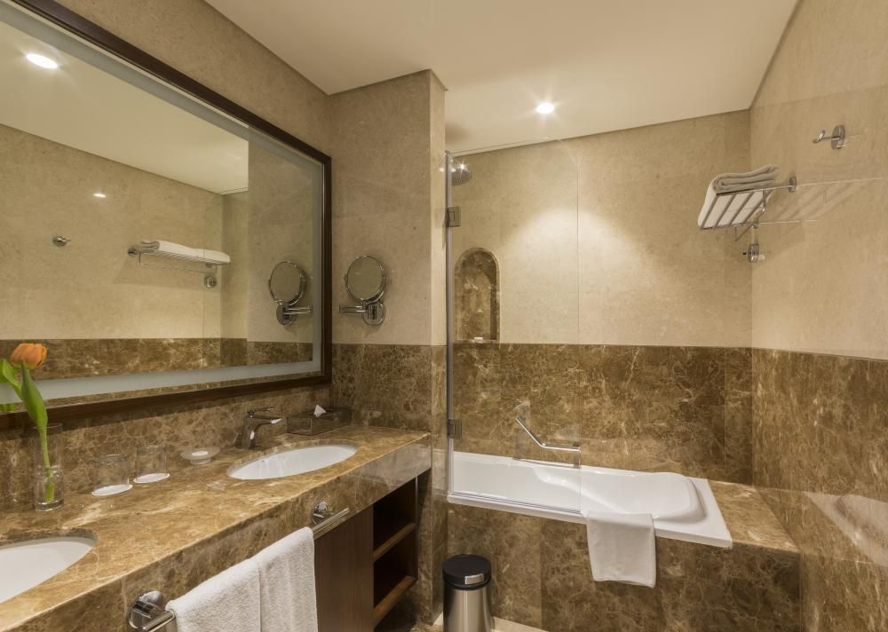 GOLDEN TULIP MEDIA HOTEL - 24