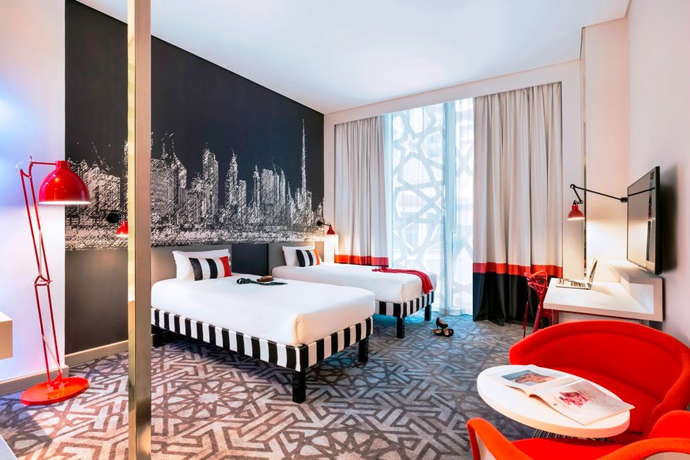 IBIS STYLES DUBAI AIRPORT HOTEL  - 8