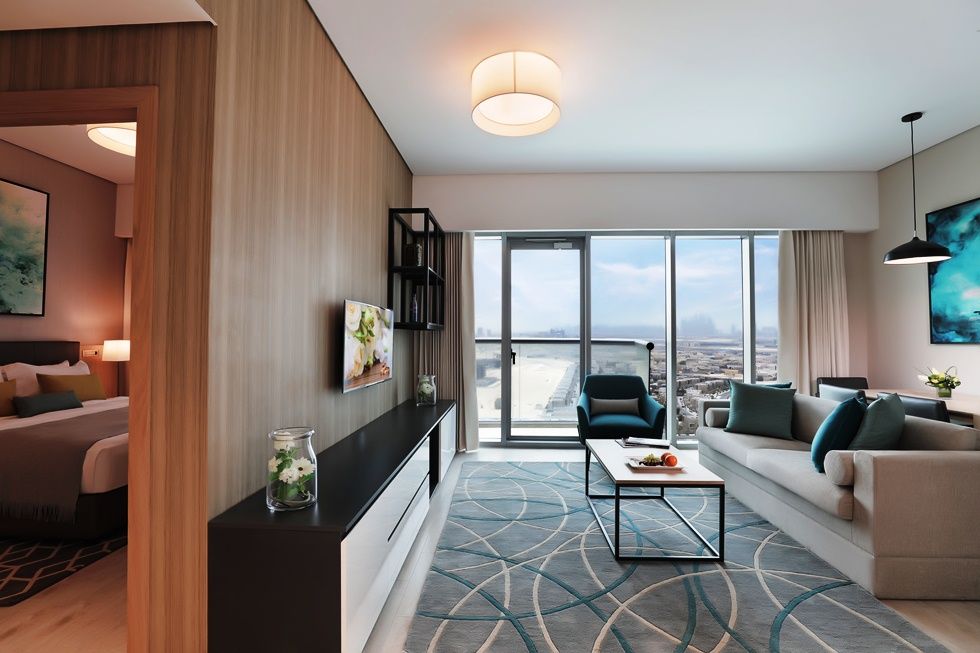 MILLENNIUM EXECUTIVE MONTROSE - 8