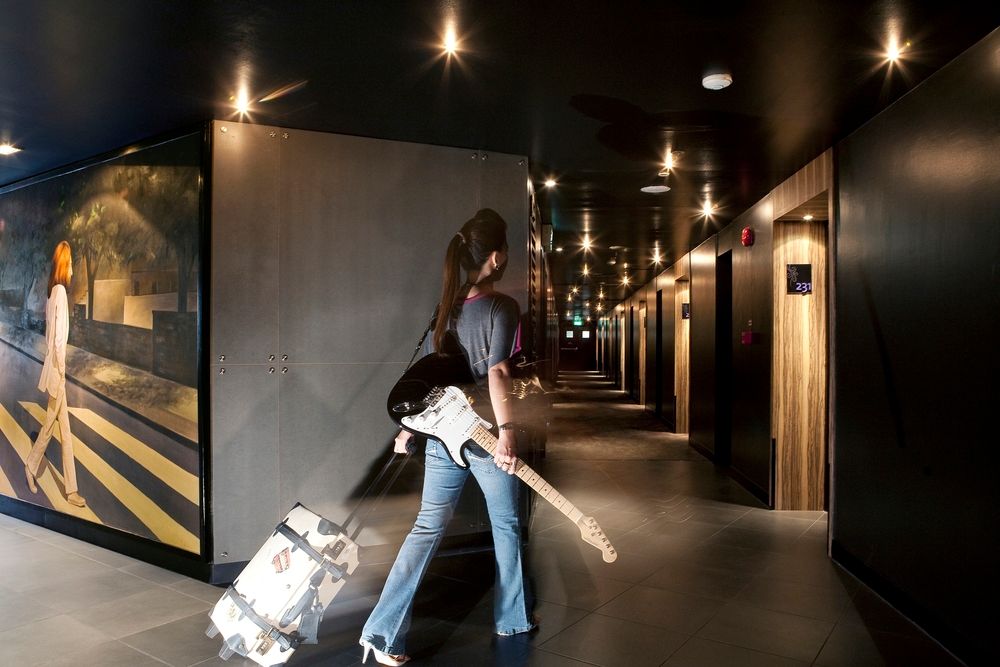 HARD ROCK HOTEL - 15