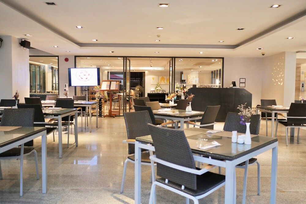 THE CHARM RESORT PHUKET - 21