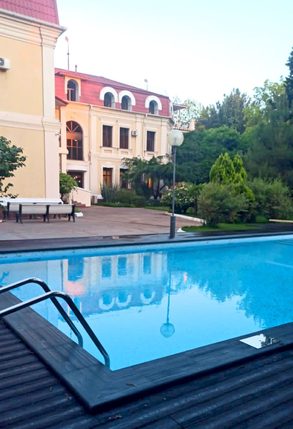 ГРАНД-ОТЕЛЬ, отель (бывш. им. Мориса Тореза) - 12