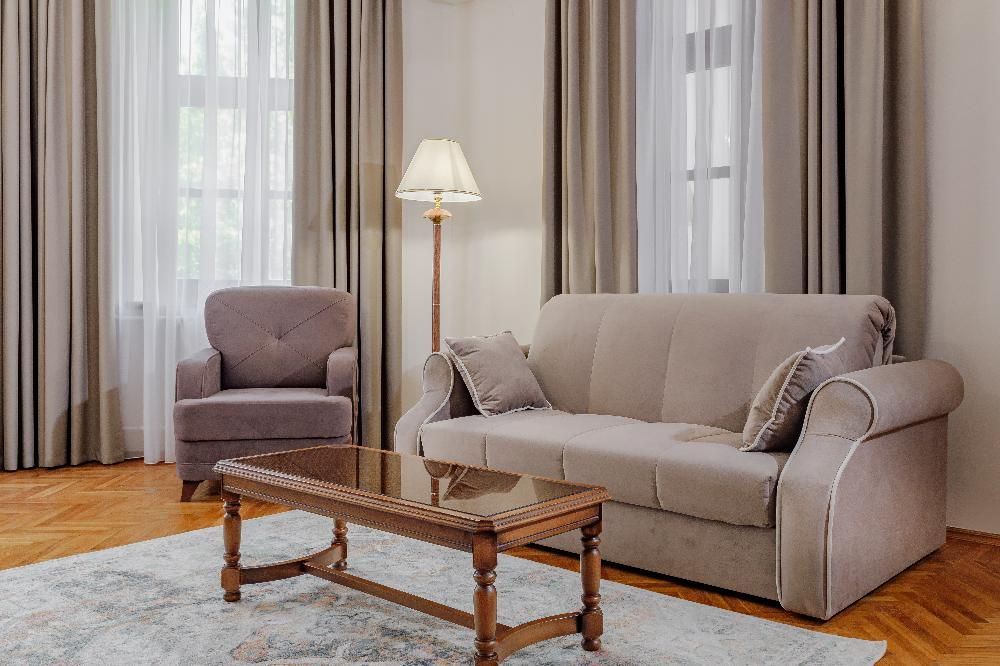 ГРАНД-ОТЕЛЬ, отель (бывш. им. Мориса Тореза) - 38