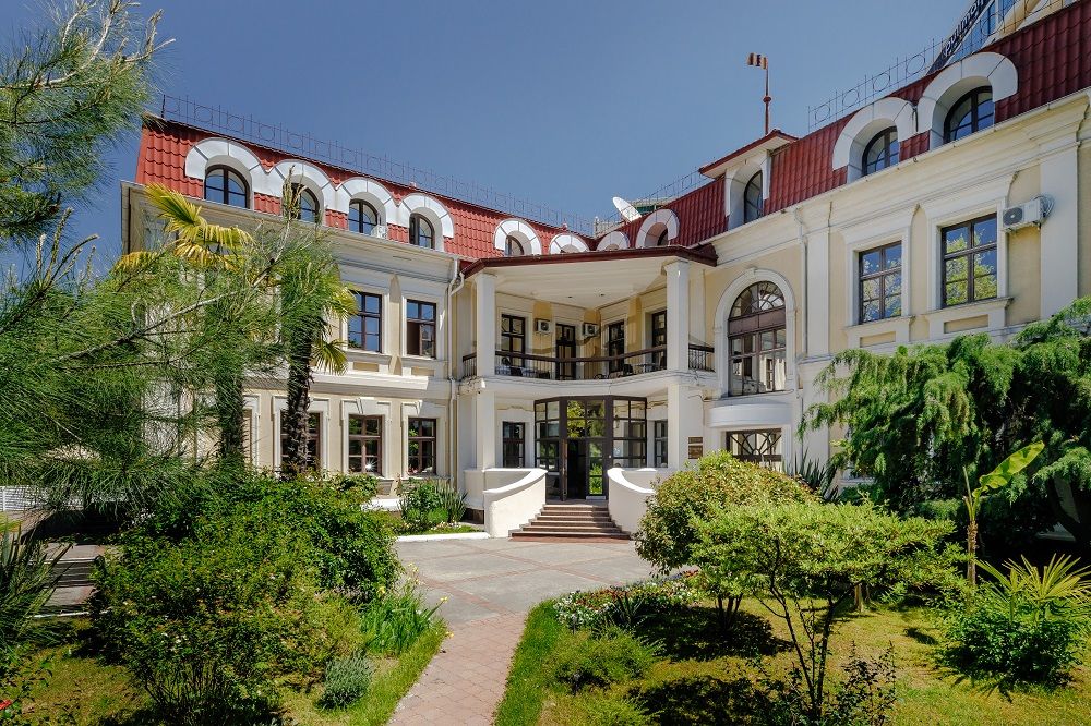 ГРАНД-ОТЕЛЬ, отель (бывш. им. Мориса Тореза) - 2