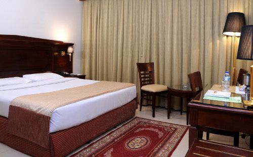 ADMIRAL PLAZA HOTEL - 9