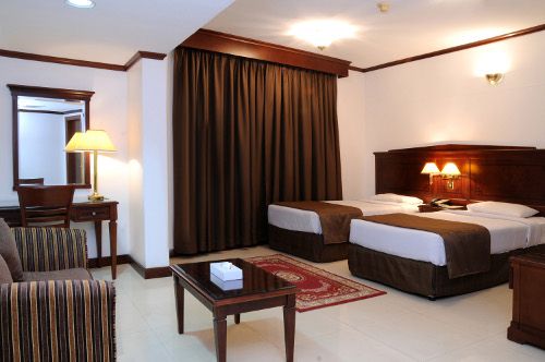 ADMIRAL PLAZA HOTEL - 8