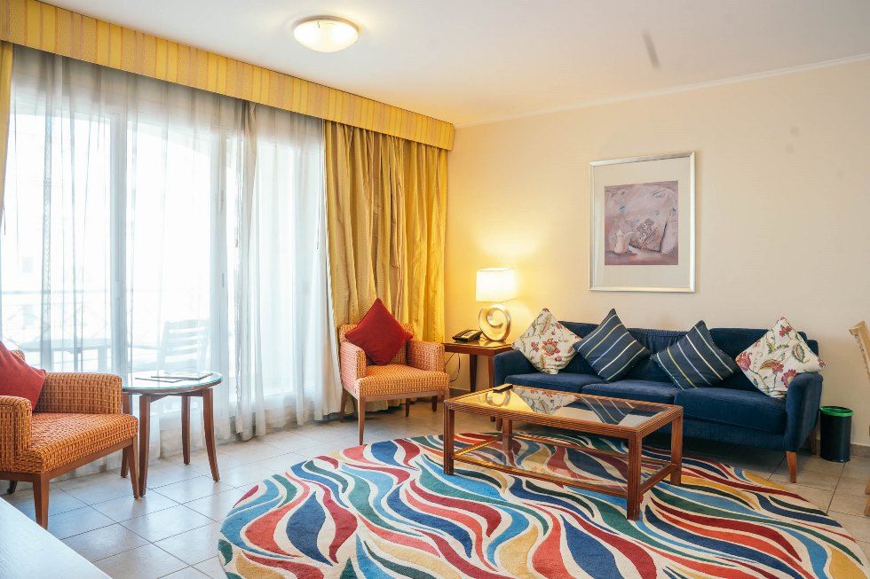 MILLENNIUM LAKEVIEW HOTEL (ex. COPTHORNE LAKEVIEW HOTEL & EXECUTIVE) - 60