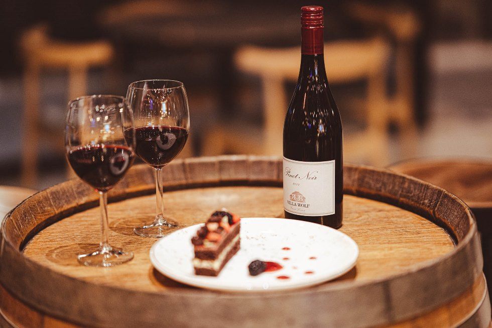 MILLENNIUM LAKEVIEW HOTEL (ex. COPTHORNE LAKEVIEW HOTEL & EXECUTIVE) - 25