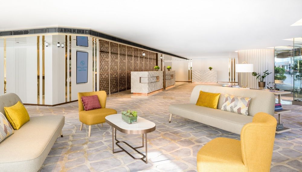 THE ROYAL PACIFIC HOTEL AND TOWERS - 8