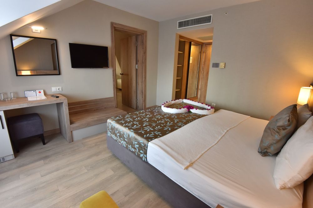 Lucida Beach Hotel - 39