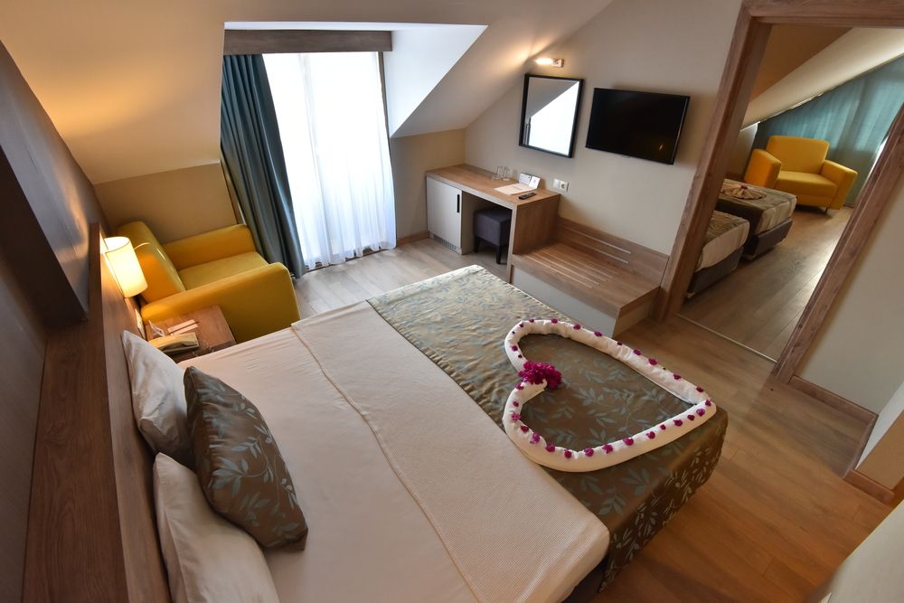 Lucida Beach Hotel - 38