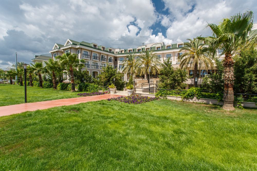 Lucida Beach Hotel - 3