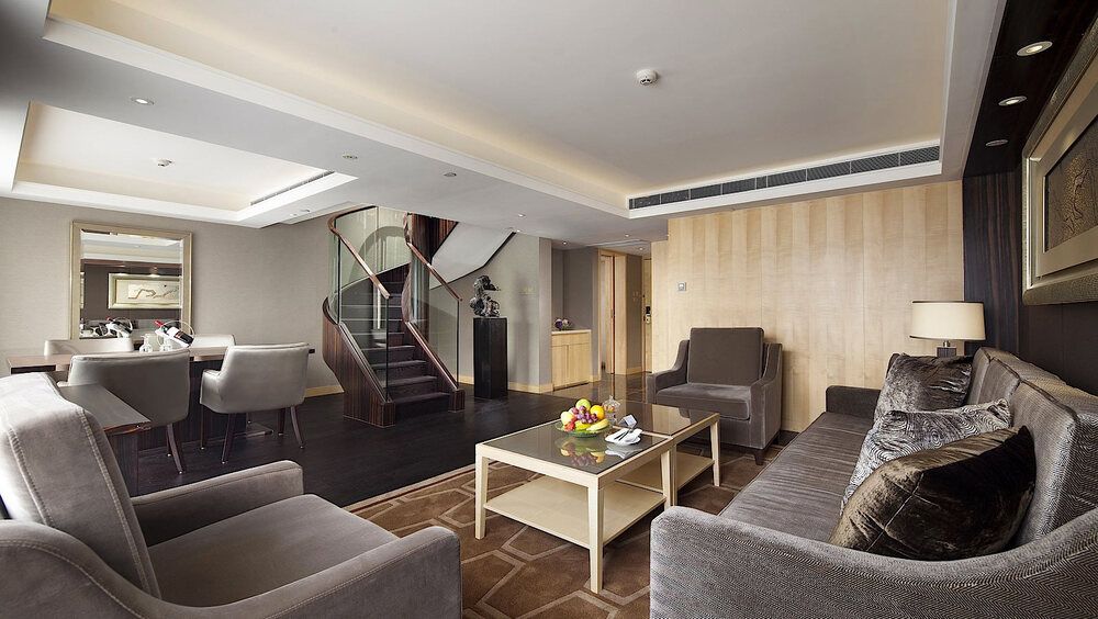 THE ROYAL GARDEN HOTEL - 46