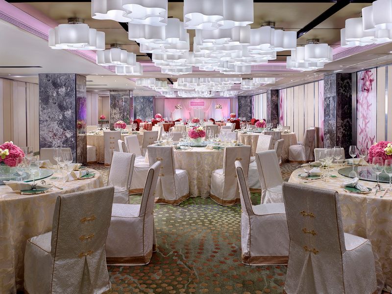 THE ROYAL GARDEN HOTEL - 26