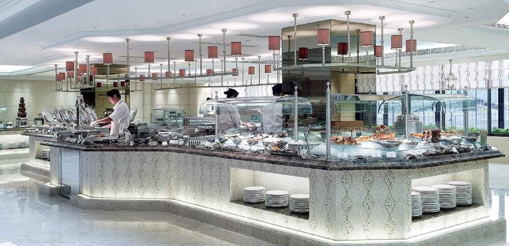 THE ROYAL GARDEN HOTEL - 8