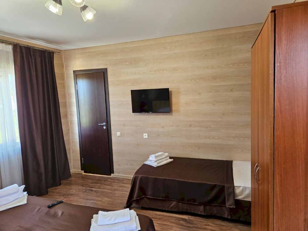 ЛАЗУРЬ, отель стандарт - 11