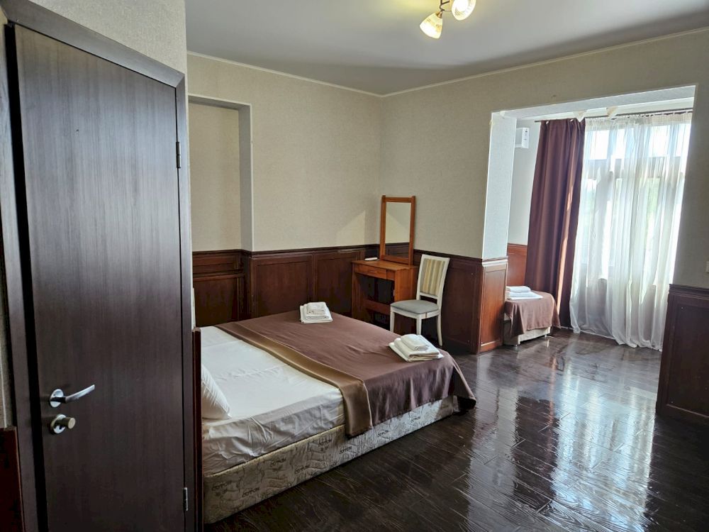 ЛАЗУРЬ, отель стандарт - 10